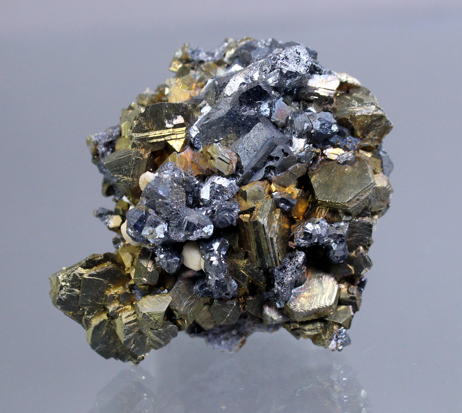 chalcopyritetennantiteperu2
